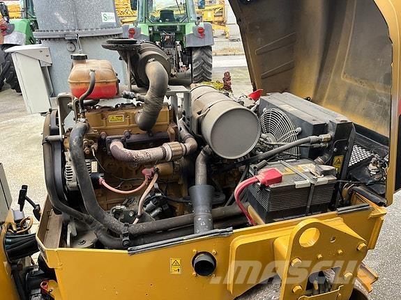 CAT CB34B Pavimentadoras de asfalto