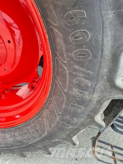 CLAAS 8690 Tratores Agrícolas usados