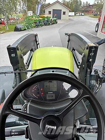 CLAAS Arion 640 Tratores Agrícolas usados