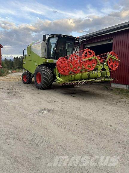 CLAAS Avero 240 Ceifeiras debulhadoras