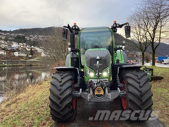 Fendt 724 VARIO Tratores Agrícolas usados