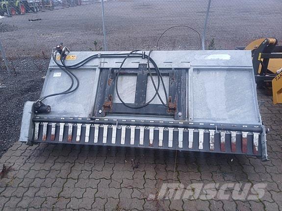 Globus GSK 1600 Espalhadores de areia e sal