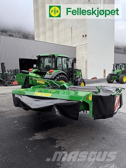 John Deere 328A Outros equipamentos de forragem e ceifa