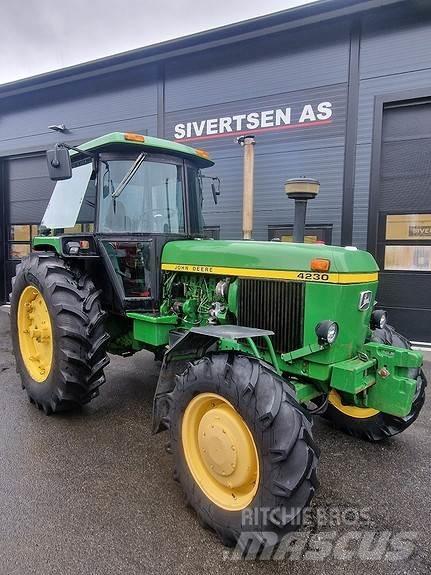 John Deere 4230 Tratores Agrícolas usados