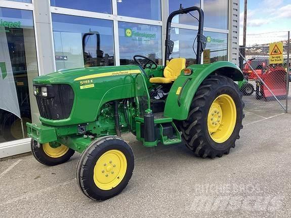John Deere 5055E Tratores Agrícolas usados