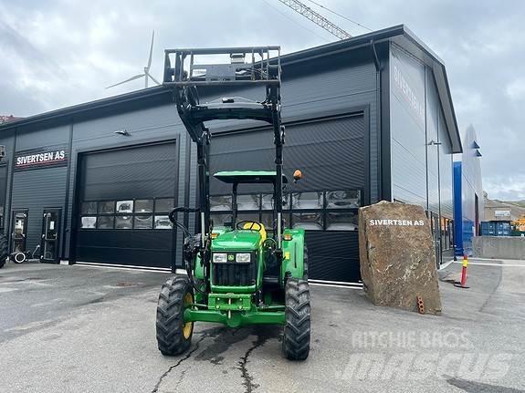 John Deere 5055E Tratores Agrícolas usados