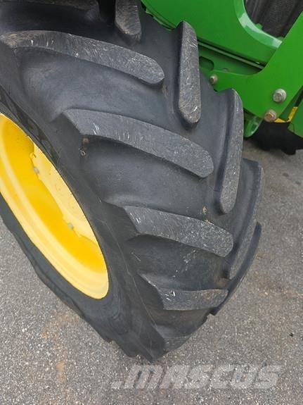 John Deere 5100R Tratores Agrícolas usados