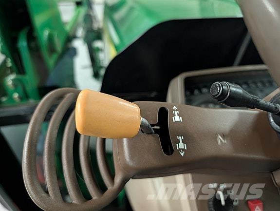 John Deere 5820 Tratores Agrícolas usados