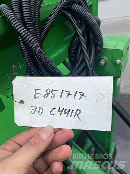 John Deere C441R Enfardadeira de rolos