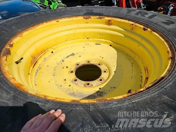 John Deere NOKIAN Tratores Agrícolas usados