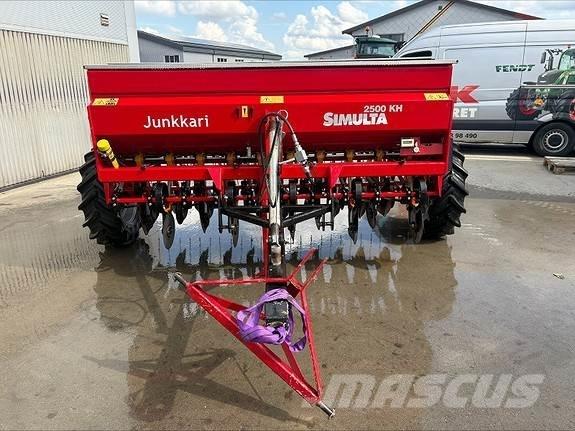 Junkkari KH 2500 Espalhadores de estrume