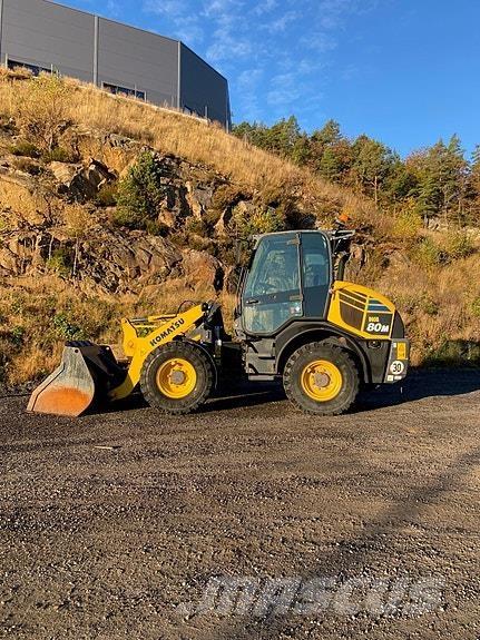 Komatsu WA80M-7 Pás carregadoras de rodas