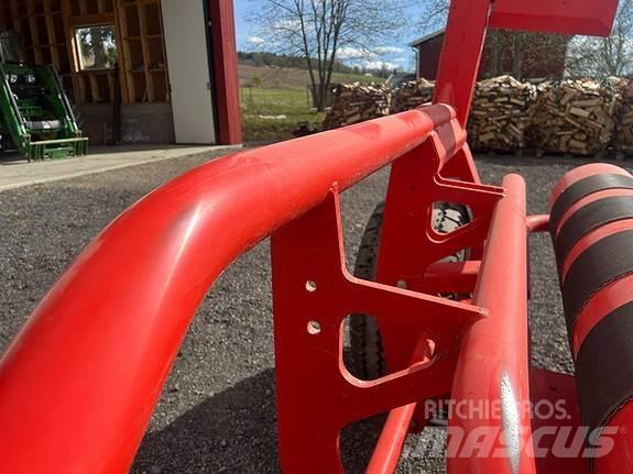 Kuhn RW1610 Enfardadeira de rolos
