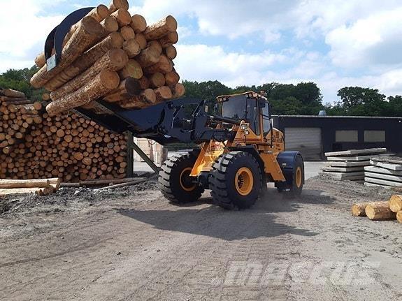 Ljungby  Pás carregadoras de rodas