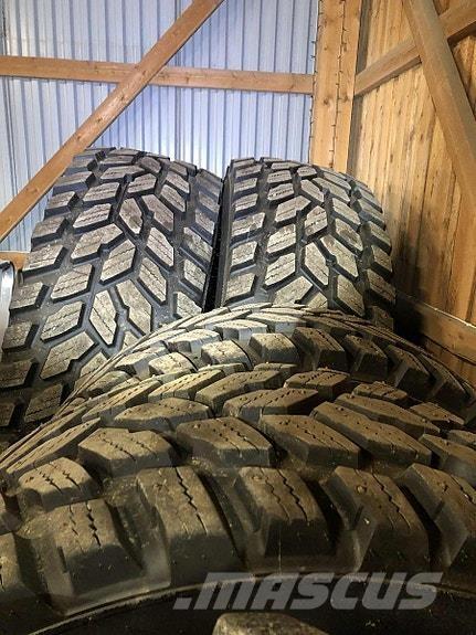 Nokian Hakka TRI Outros limpa-neves e máquinas de limpeza viária