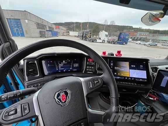 Scania G420B4X2NB Camiões de caixa fechada