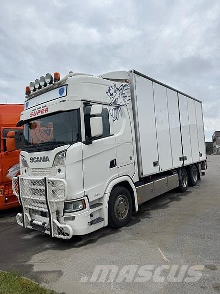 Scania S650B6X2NB Camiões de caixa fechada