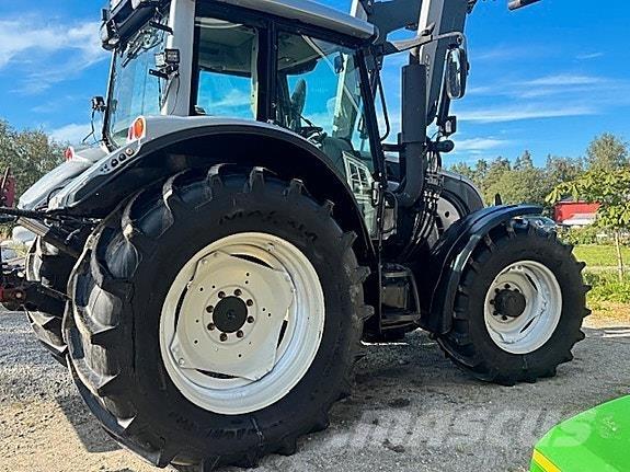 Valtra 142 Direct Tratores Agrícolas usados
