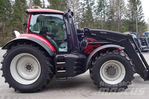 Valtra 235 Direct Tratores Agrícolas usados