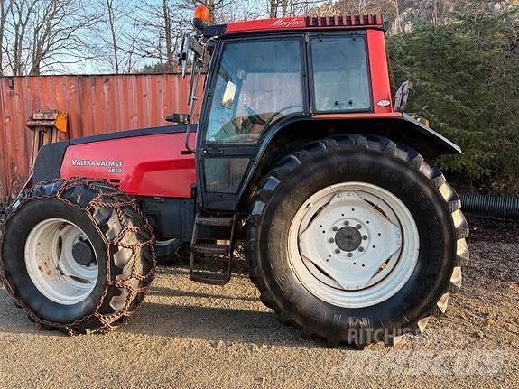 Valtra 6850 Tratores Agrícolas usados