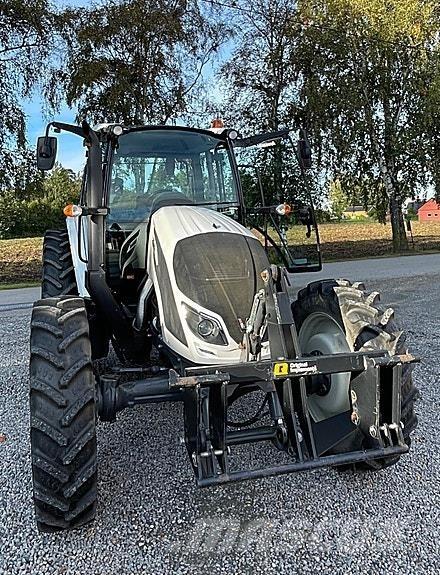 Valtra A114 Tratores Agrícolas usados
