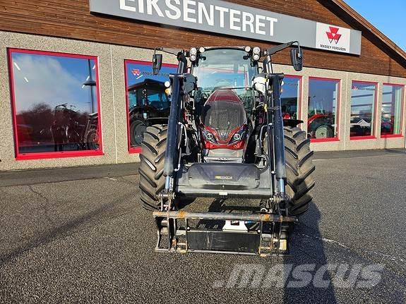 Valtra G135 Active Tratores Agrícolas usados