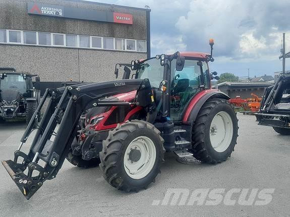Valtra G135 Active Tratores Agrícolas usados