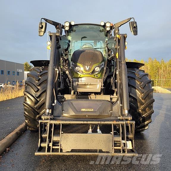 Valtra G135 Active Tratores Agrícolas usados
