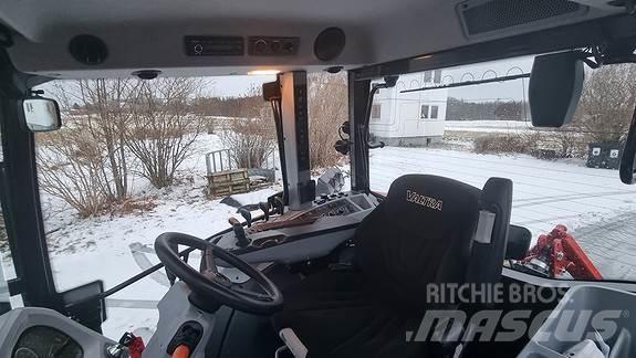 Valtra G135A Tratores Agrícolas usados