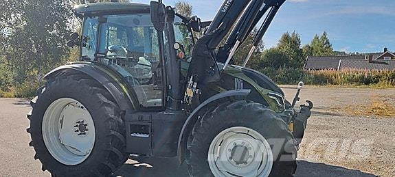 Valtra G135V Tratores Agrícolas usados
