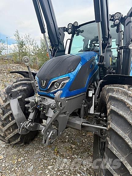 Valtra G135V Tratores Agrícolas usados