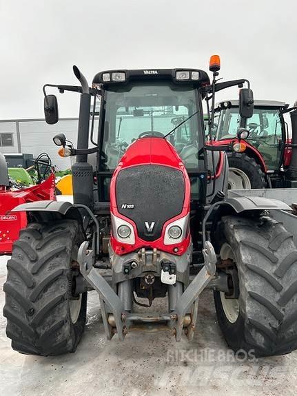 Valtra N103 Tratores Agrícolas usados