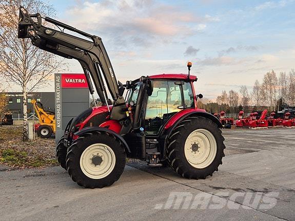 Valtra N104 Tratores Agrícolas usados