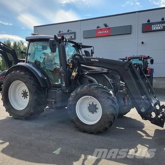 Valtra N104H5 Tratores Agrícolas usados