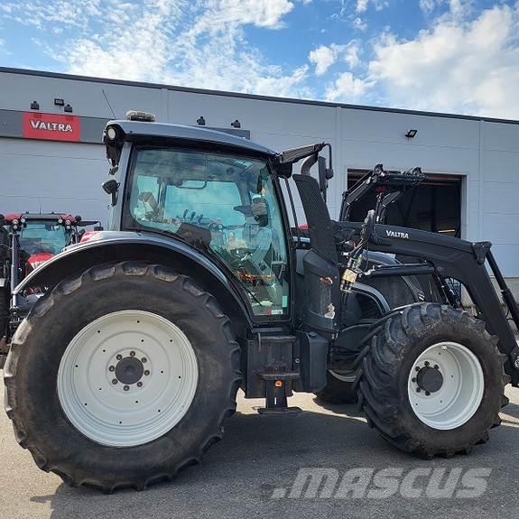 Valtra N104H5 Tratores Agrícolas usados