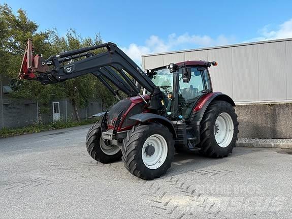 Valtra N114 Tratores Agrícolas usados