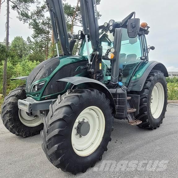 Valtra N114 Tratores Agrícolas usados