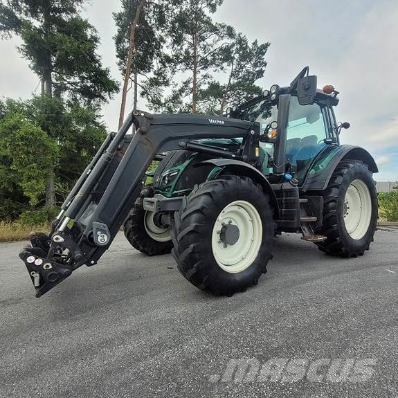 Valtra N114 Tratores Agrícolas usados