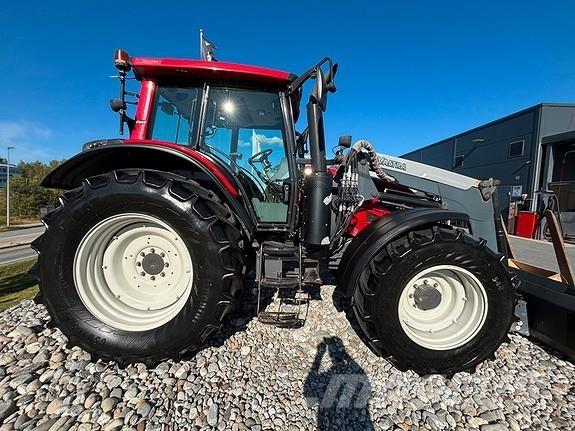 Valtra N123H Tratores Agrícolas usados