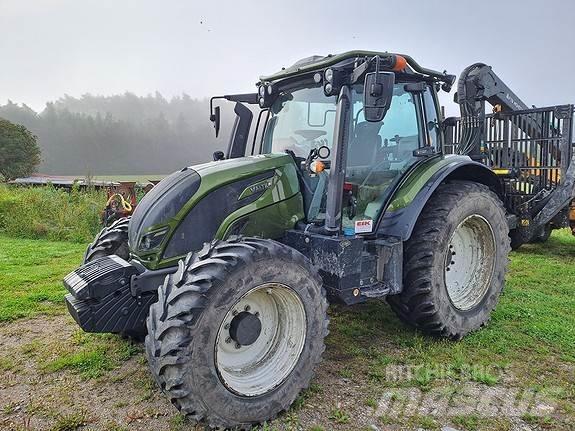 Valtra N154eA Tratores Agrícolas usados