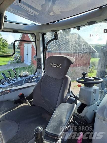 Valtra N154eA Tratores Agrícolas usados