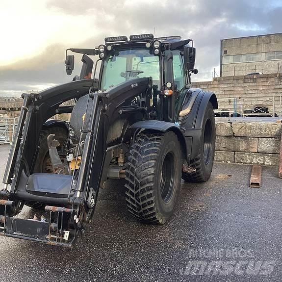 Valtra N174 Tratores Agrícolas usados