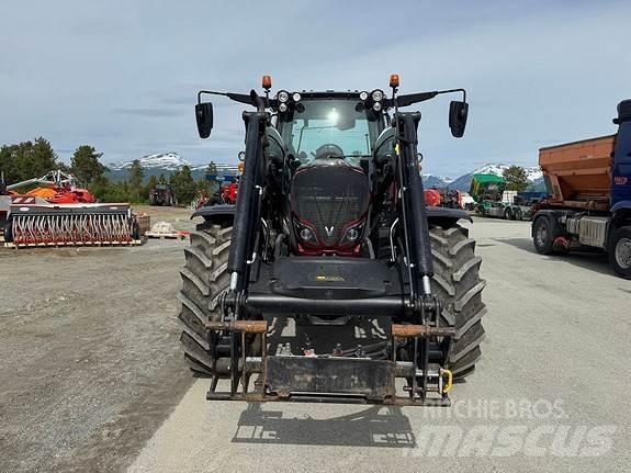 Valtra N174 Tratores Agrícolas usados