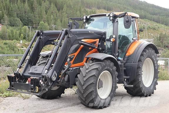 Valtra N174 D Tratores Agrícolas usados