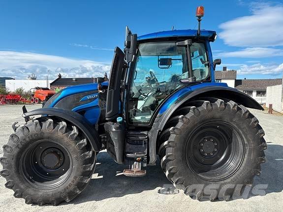 Valtra N174 Direct Tratores Agrícolas usados