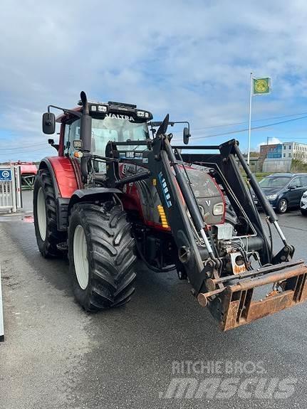 Valtra T-182-VERSU Tratores Agrícolas usados