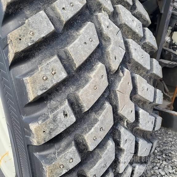 Valtra T174D Tratores Agrícolas usados