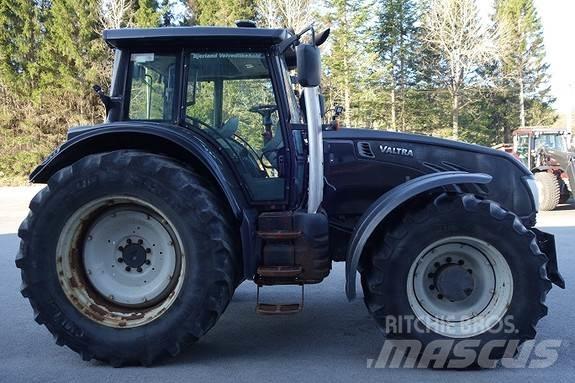 Valtra T213 Versu Tratores Agrícolas usados