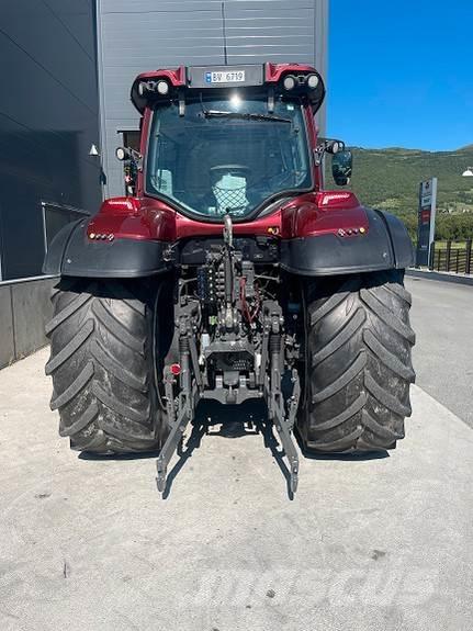 Valtra T214 Tratores Agrícolas usados
