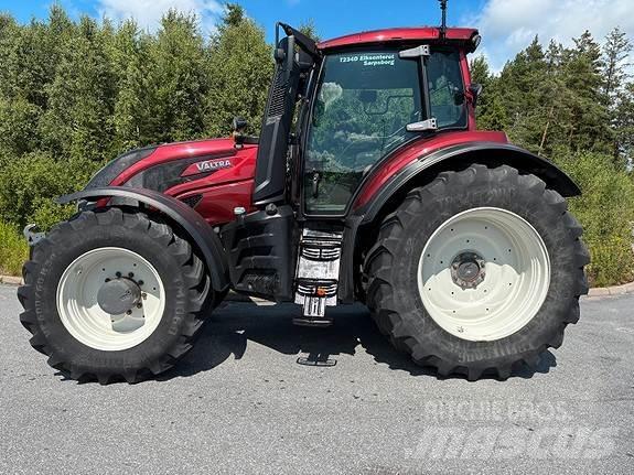 Valtra T234D Tratores Agrícolas usados